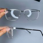 عینک فریم کائوچویی زاویه دار شفاف ۰۵۷۸