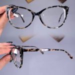 عینک فریم کائوچویی گربه ای پلنگی رنگی  010397