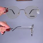 عینک فریم فلزی زاویه دار   010843