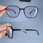 عینک فریم کائوچویی زاویه دار مربع   010101556