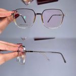عینک فریم کائوچویی زاویه دار مربع    010101418