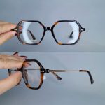 عینک فریم کائوچویی زاویه دار پلنگی     ۰۱۰۱۰۲۴۷۸
