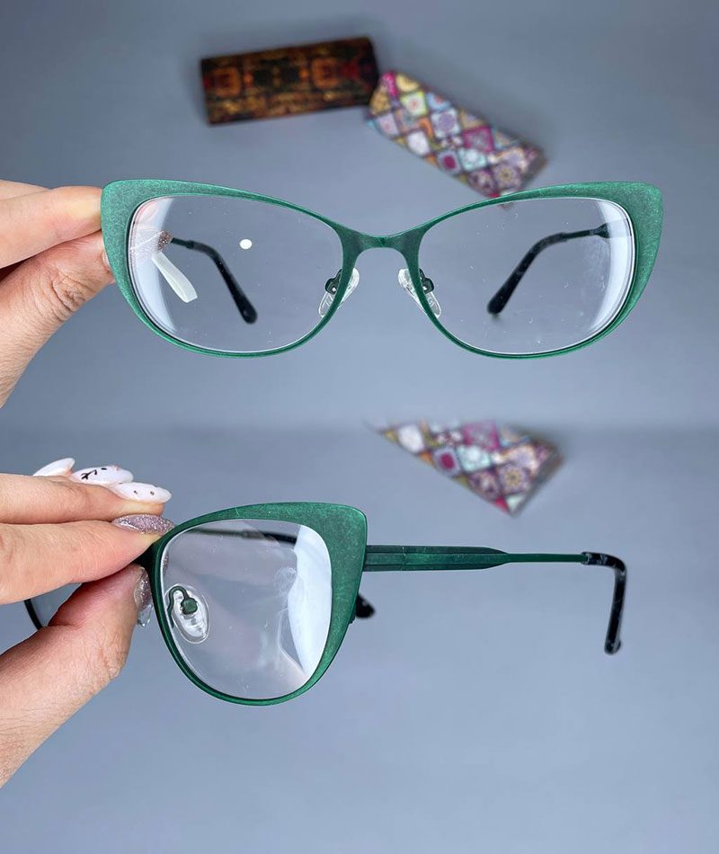 عینک پروانه ای